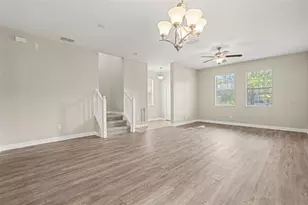 28522 E Pleasant Bay Loop, Wesley Chapel, FL 33543 - Photo 4