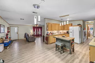 11404 Lithia Pinecrest Rd, Lithia, FL 33547 - Photo 16