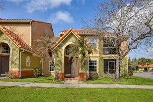 413 Fountainhead Cir, Kissimmee, FL 34741 - Photo 2