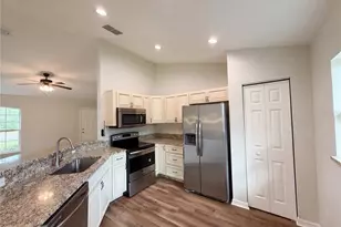 17451 SW 25th Cir, Ocala, FL 34473 - Photo 2
