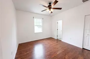 9405 SW 31st Ln, Gainesville, FL 32608 - Photo 4