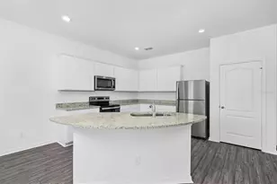 460 Bay Leaf Dr, Poinciana, FL 34759 - Photo 4