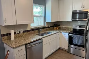 323 Savage Way, Groveland, FL 34736 - Photo 4