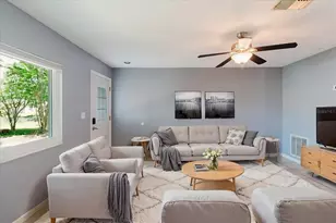 2009 Peppertree Ct, Oldsmar, FL 34677 - Photo 8