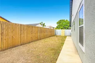 206 Hollywood Ct N, Kissimmee, FL 34743 - Photo 32