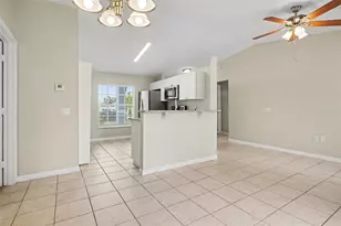 526 N Finch Ct, Kissimmee, FL 34759 - Photo 4