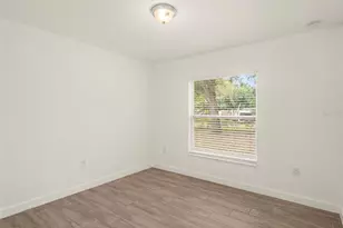 810 21st St E, Bradenton, FL 34208 - Photo 10