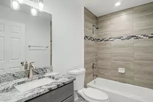 810 21st St E, Bradenton, FL 34208 - Photo 16