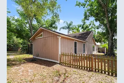 8211 Country Oaks Court, Sarasota, FL 34243 - Photo 22