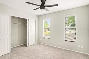 8211 Country Oaks Ct, Sarasota, FL 34243 - Photo 10