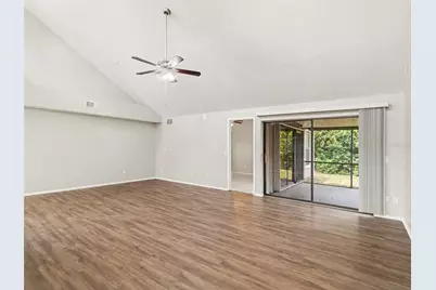 8211 Country Oaks Court, Sarasota, FL 34243 - Photo 10