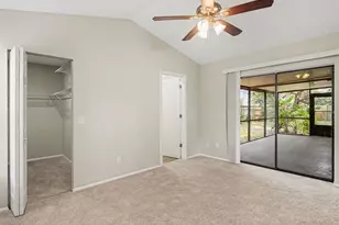 8211 Country Oaks Ct, Sarasota, FL 34243 - Photo 8
