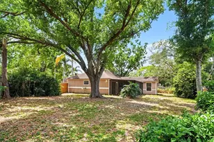8211 Country Oaks Ct, Sarasota, FL 34243 - Photo 18