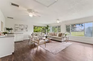6401 Wellington Dr, Orlando, FL 32819 - Photo 2