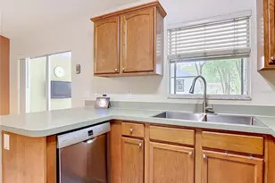 1105 19th St, Orange City, FL 32763 - Photo 8