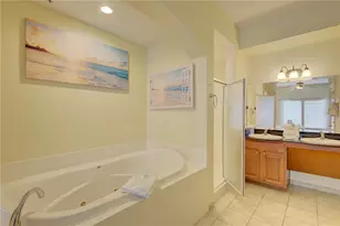 8101 Resort Village Dr, Orlando, FL 32821 - Photo 14
