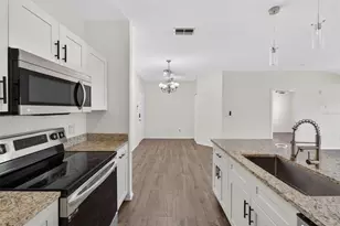 5467 Vineland Rd, Orlando, FL 32811 - Photo 14