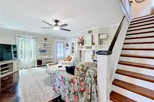 701 14th St N, Saint Petersburg, FL 33705 - Photo 8