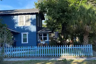 701 14th St N, Saint Petersburg, FL 33705 - Photo 2