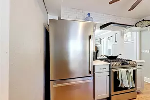 701 14th St N, Saint Petersburg, FL 33705 - Photo 16