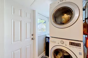 701 14th St N, Saint Petersburg, FL 33705 - Photo 28