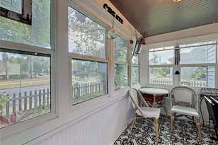 701 14th St N, Saint Petersburg, FL 33705 - Photo 28