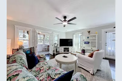 701 14th Street N, Saint Petersburg, FL 33705 - Photo 10