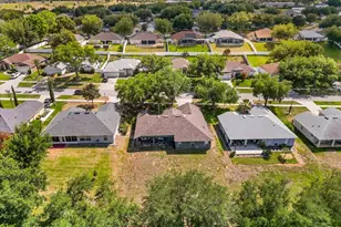 823 Princeton Dr, Clermont, FL 34711 - Photo 40