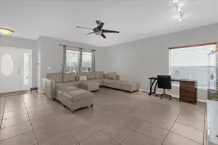 4342 Boca Woods Dr, Orlando, FL 32826 - Photo 2