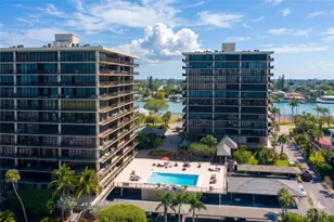 7600 Bayshore Dr, Treasure Island, FL 33706 - Photo 6