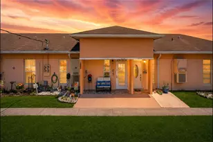 523 Club Cir, Lake Wales, FL 33898 - Photo 1