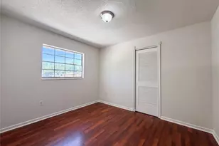 6712 Conetta Dr, Sarasota, FL 34243 - Photo 12