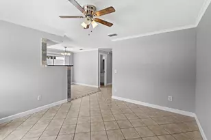 126 Page St, Orlando, FL 32806 - Photo 6