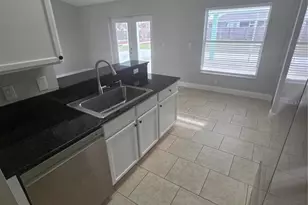 392 SW Tahoe Ct, Port Saint Lucie, FL 34953 - Photo 12