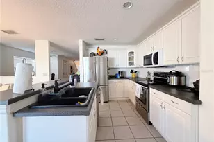 12755 Somerset Oaks St, Orlando, FL 32828 - Photo 10