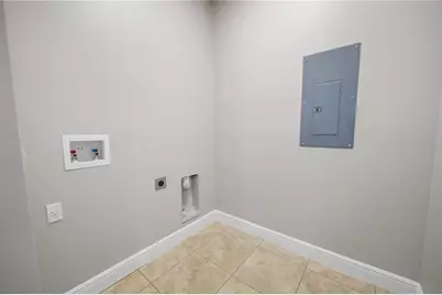 8848 Bogaert Drive, Groveland, FL 34736 - Photo 14