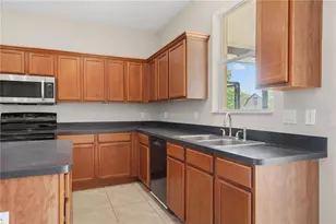 8848 Bogaert Dr, Groveland, FL 34736 - Photo 20