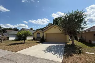16450 Golden Eagle Blvd, Clermont, FL 34714 - Photo 2