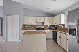 568 Kingfisher Dr, Kissimmee, FL 34759 - Photo 4