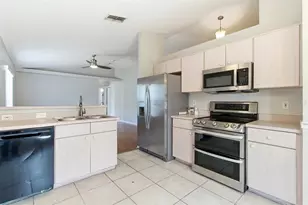 1537 Ridge Pointe Dr, Orlando, FL 32808 - Photo 10