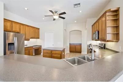2347 Warren Woods Drive, Orlando, FL 32835 - Photo 12