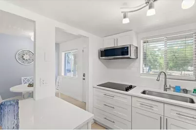 2425 Flamingo Boulevard #K28, Bradenton, FL 34207 - Photo 16