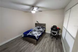 3402 Ellenwood Ln, Tampa, FL 33618 - Photo 10