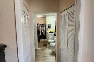 3402 Ellenwood Ln, Tampa, FL 33618 - Photo 26