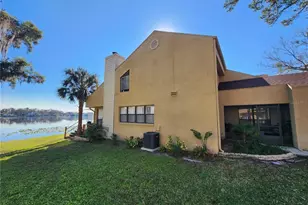 3402 Ellenwood Ln, Tampa, FL 33618 - Photo 4