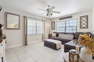209 E Catawba St, Fruitland Park, FL 34731 - Photo 8