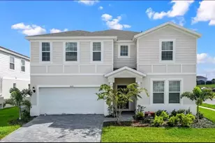 3633 Lily Ln, Davenport, FL 33897 - Photo 2