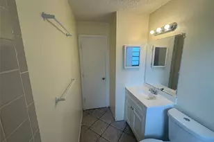 2800 E 113th Ave, Tampa, FL 33612 - Photo 18