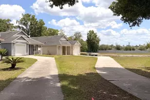 1705 Circe Lake Ct, Orlando, FL 32826 - Photo 8