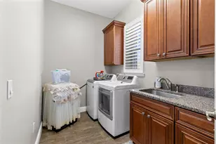 900 Windlass Ct, Kissimmee, FL 34746 - Photo 38